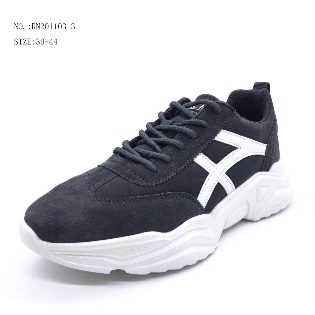 New fashion casual sports shoes go with daddy shoes outdoors...