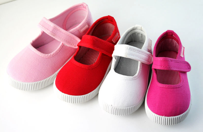 baby shoes 

