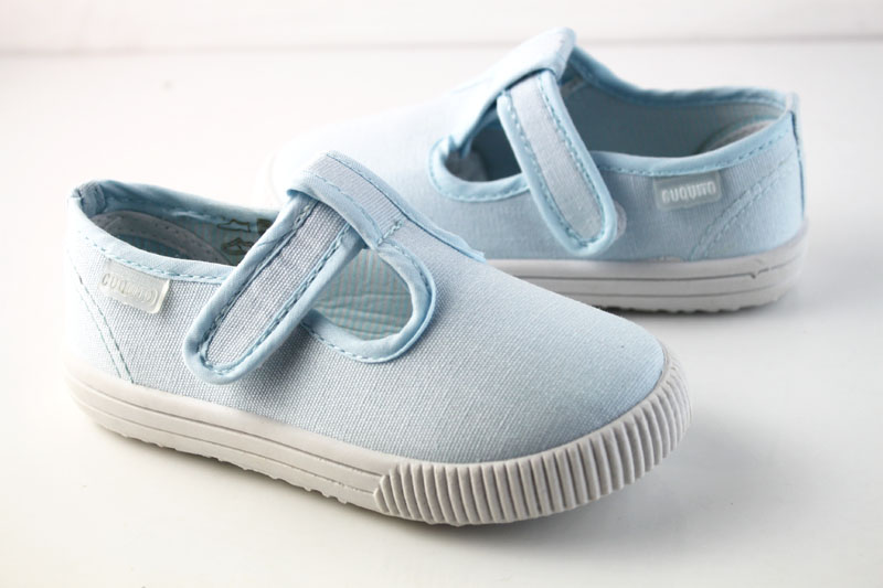 baby shoes 

