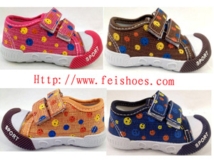 Baby injection canvas shoes

