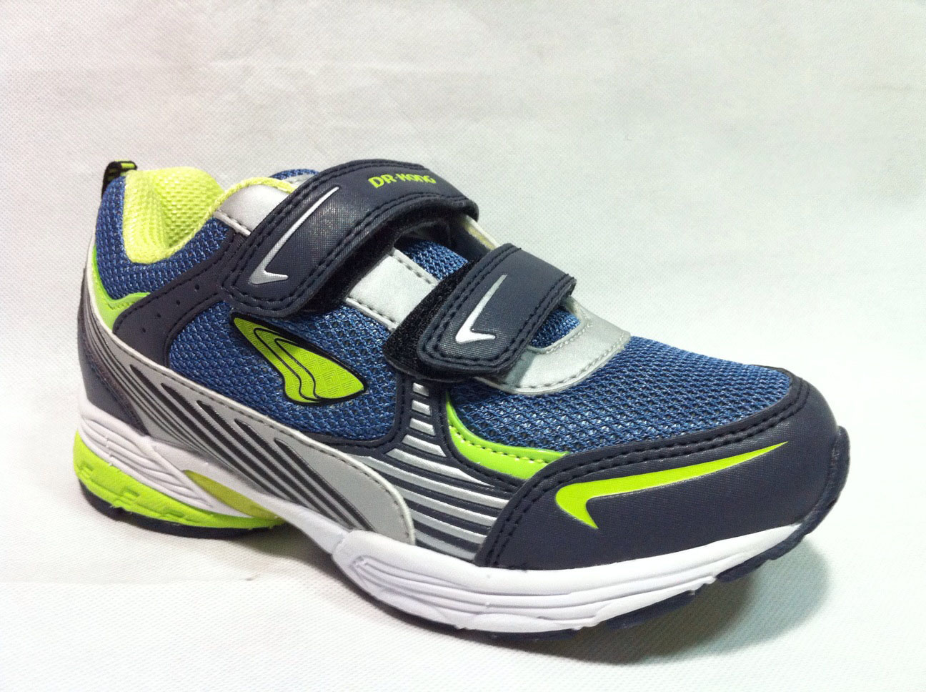 kids sport shoes athletic shoes running shoes

