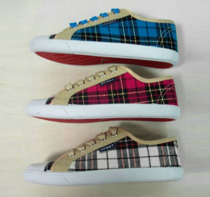 Lady canvas shoes,casual shoes,,injection shoes,