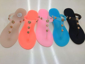 Latest Trend Women Outward Slippers