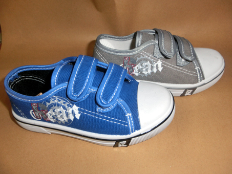 Latest kids canvas shoes 
