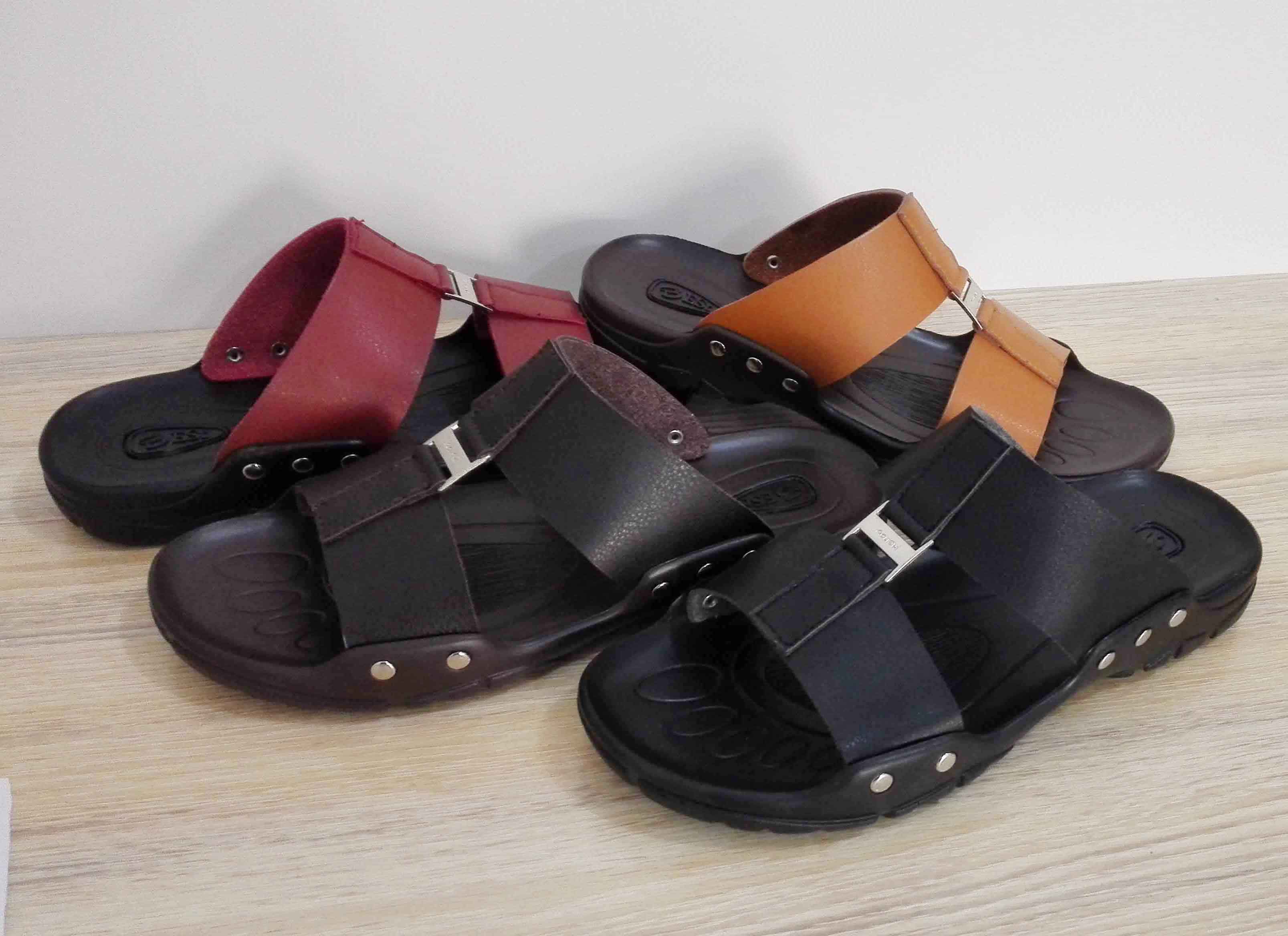 Latest Men's sandal with pu sole