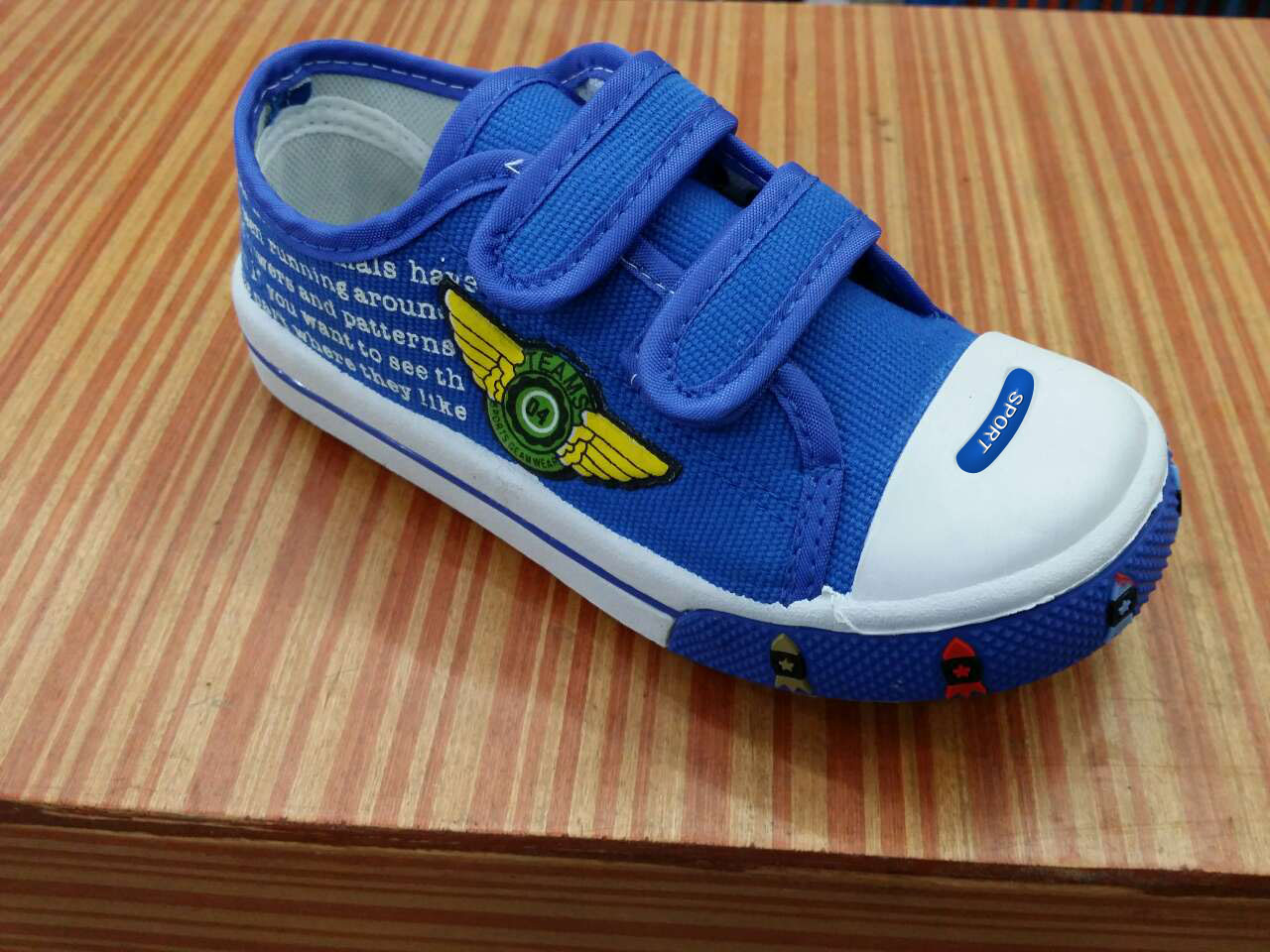 New style Magic Tape kids canvas shoes injection cloth shoes...