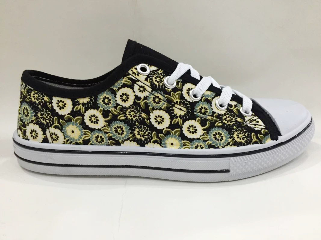 New Style Shoelace Women Canvas Shoes Injection Cloth Shoes
...