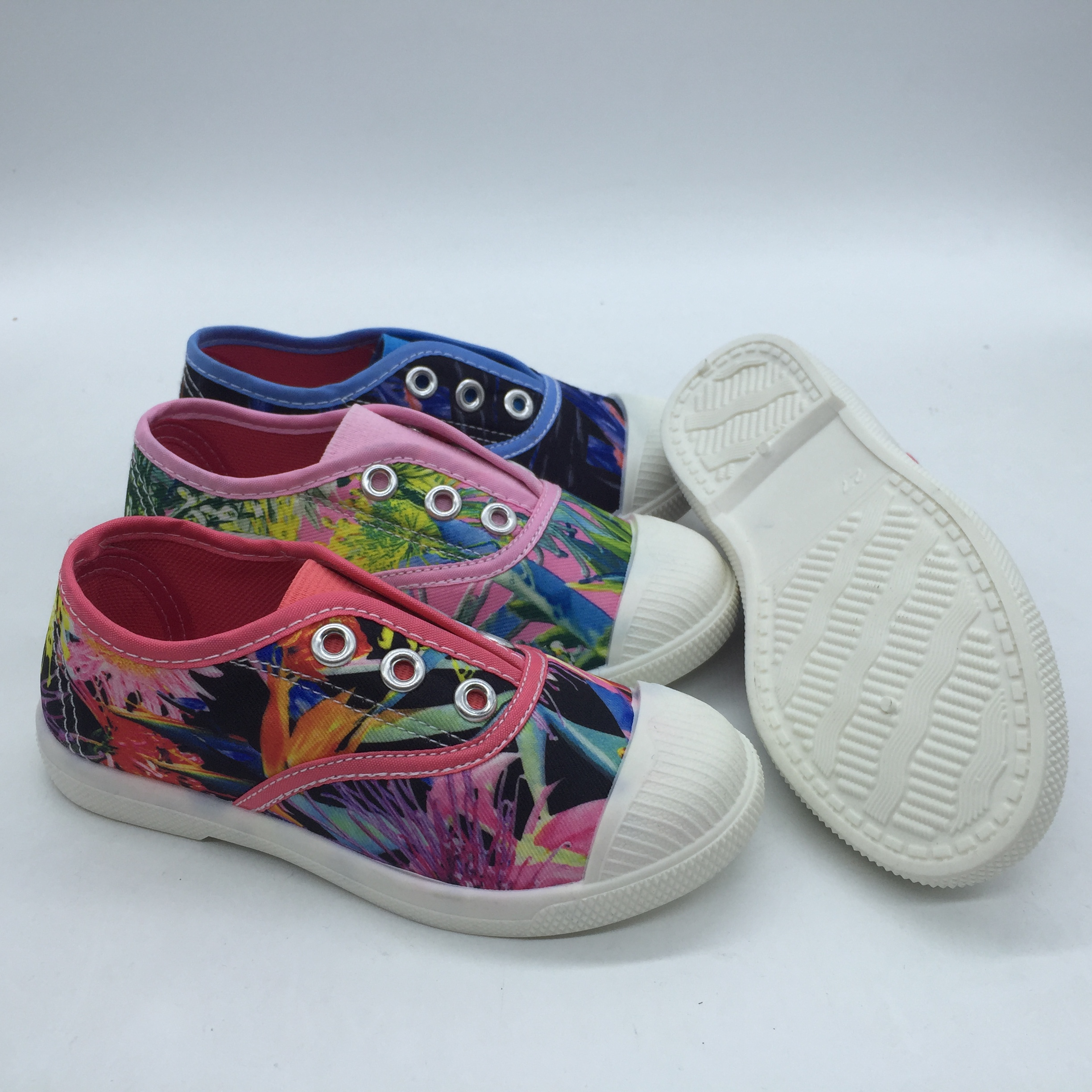 Fashion injection canvas shoes kids printingcasual flat shoes...