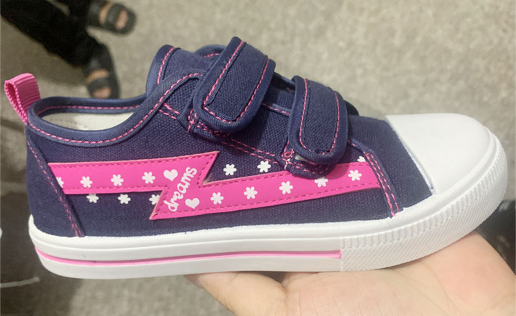 Hot sale PVC sole children injection magic tape canvas shoes...